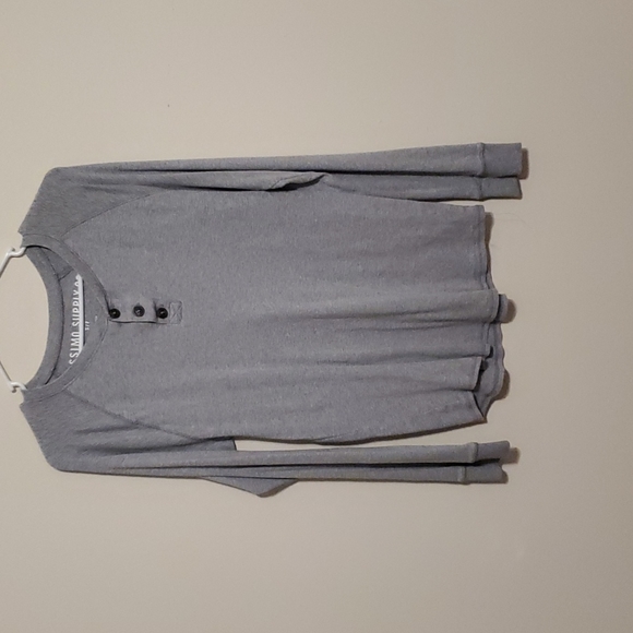 Mossimo Supply Co. Other - Mossimo Mens Gray 1/4 button down Casual T-shirt.